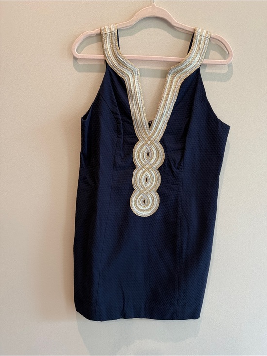 Lilly Pulitzer Dresses & Skirts - Lilly Pulitzer Navy Sleeveless Dress with Gold Embroidery